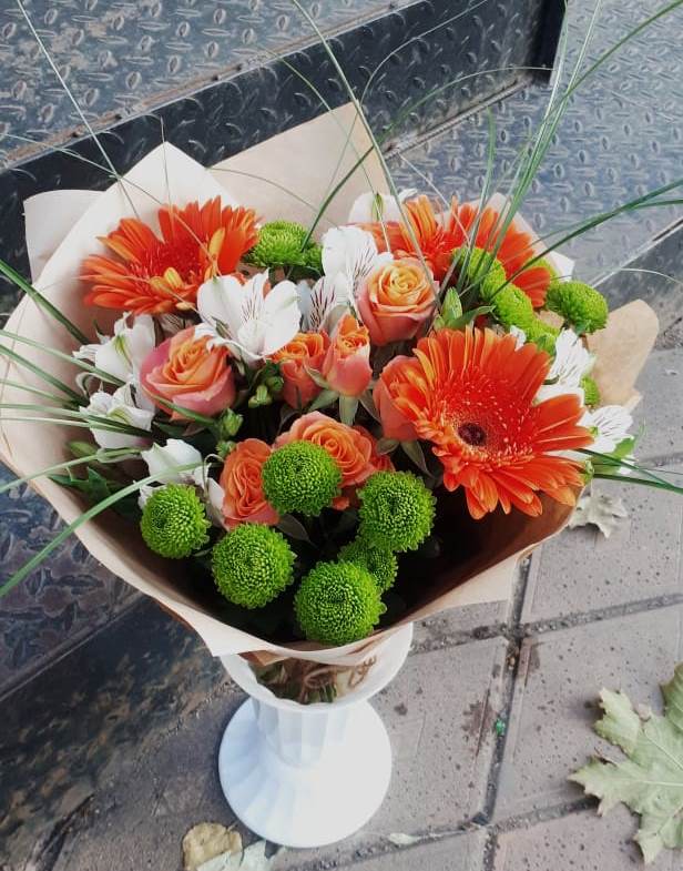 Букет цветов из: Герберы, Хризантемы, Альстромерии и Розы в Седкыркещ