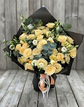Букет цветов из:  Розы и Лизиантусы в Седкыркещ