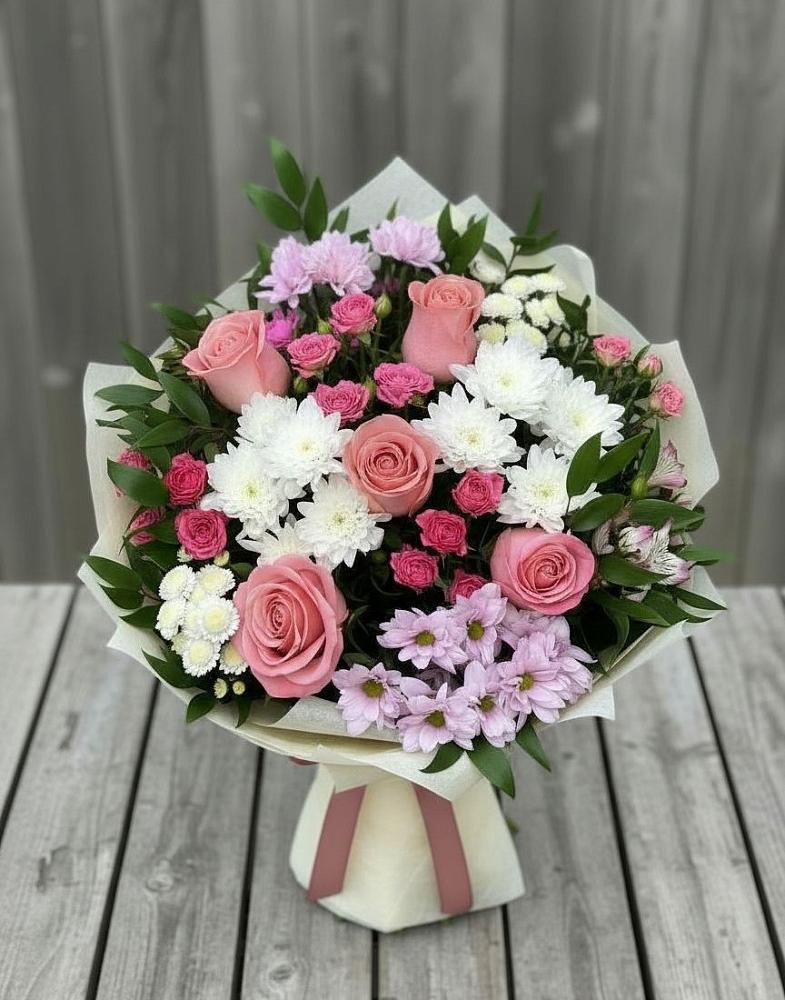 Букет цветов из: Альстромерии, Гвоздики, Розы и Хризантемы в Седкыркещ