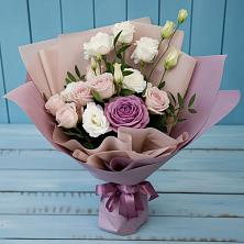 Букет цветов из:  Розы и Лизиантусы в Седкыркещ