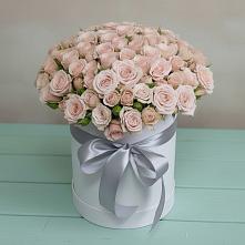 Цветочная композиция из Розы в шляпной коробке в Седкыркещ