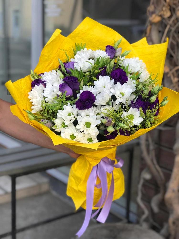 Букет цветов из: Ирисы, Хризантемы и Ромашки в Седкыркещ