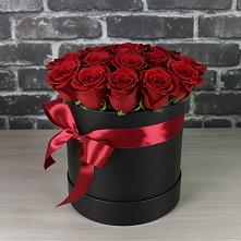 Цветочная композиция из Розы в шляпной коробке в Седкыркещ