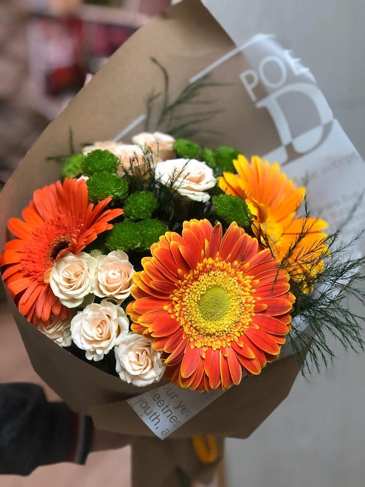 Букет цветов из: Герберы, Хризантемы и Розы в Седкыркещ