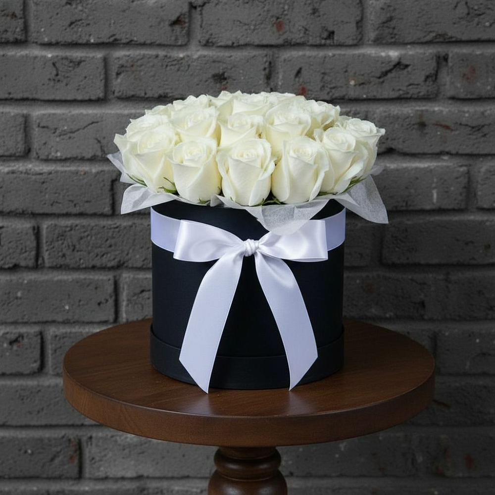 Цветочная композиция из Розы в шляпной коробке в Седкыркещ