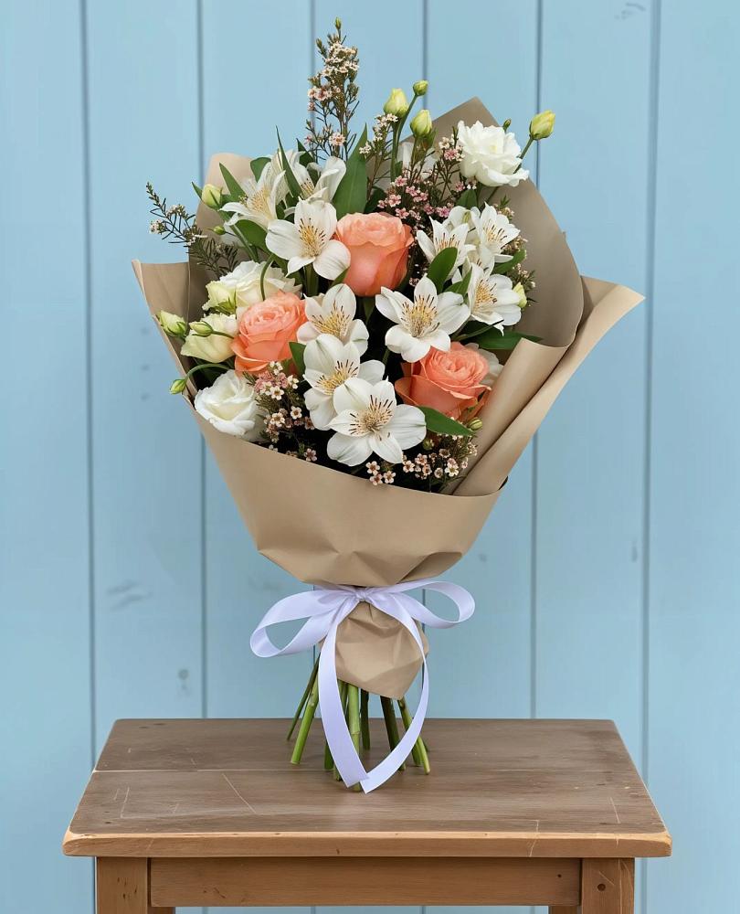 Букет цветов из: Альстромерии, Лизиантусы, Розы и Хризантемы в Седкыркещ